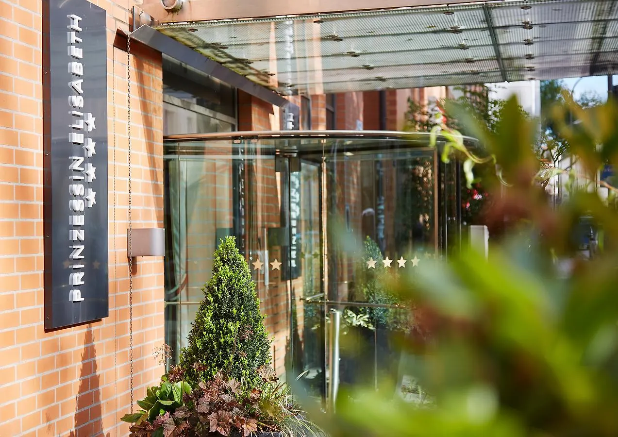 Living Hotel Prinzessin Elisabeth München 4*,